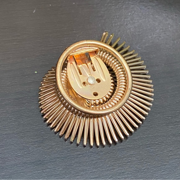 Vintage Western Germany Gold-tone Spiral Nautilus Scarf Clip - Picture 9 of 12